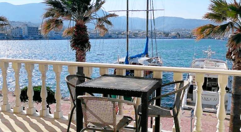 Lovely holiday apartment with patio | Close to the beach | Pets are welcome in Chios
