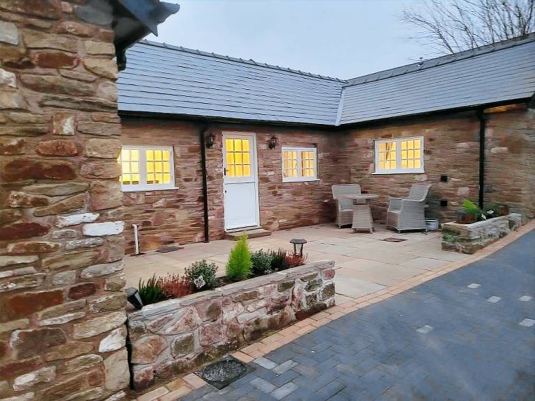 Cottage Edge End