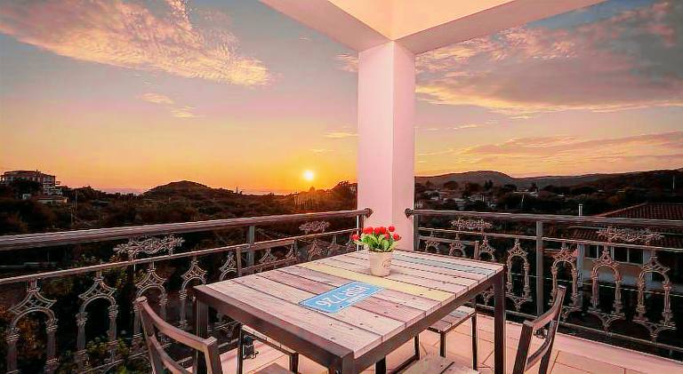 Vacation home with yard & terrace in Zakynthos
