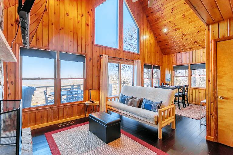 Owens Perch - pet friendly, big views near downtown Boone — photo 3