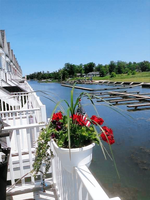 House Alexandria Bay