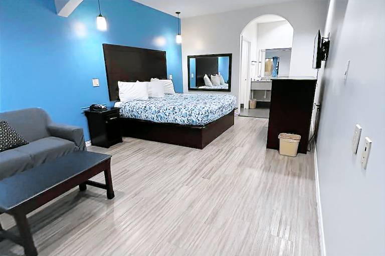 Regency Inn and Suites