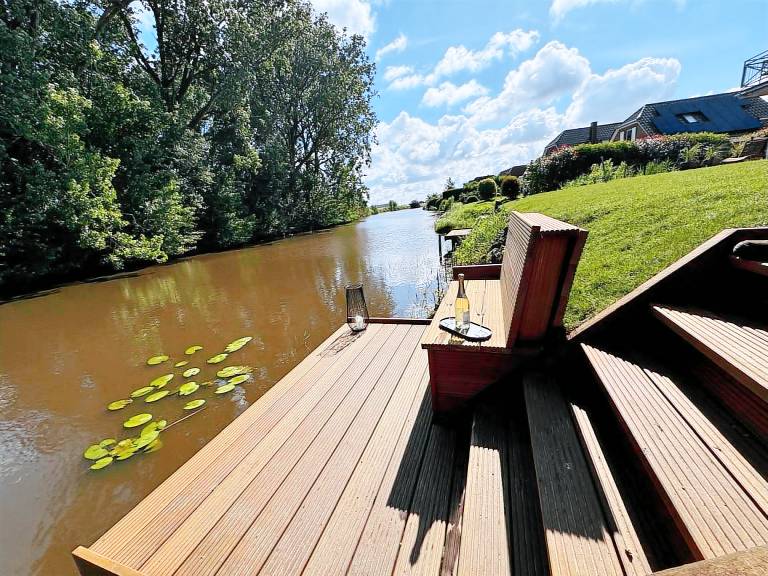 Hochwertige Neubauwohnung direkt am Wasser