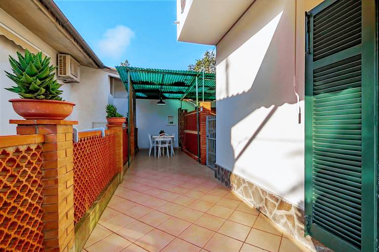 Child-friendly holiday apartment with terrace | Next to the beach | Dogs allowed — photo 5