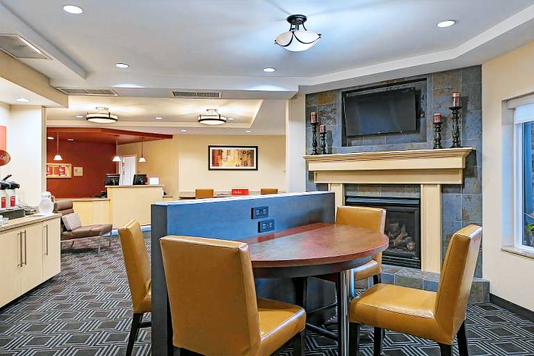 TownePlace Suites by Marriott Fayetteville Cross Creek — photo 3