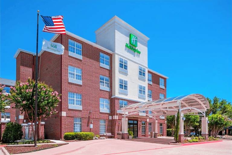 Holiday Inn and Suites Dallas-Addison By IHG — photo 3