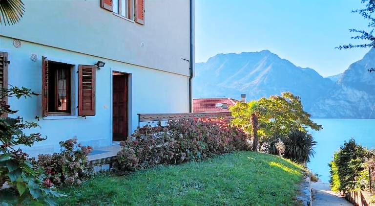 Holiday apartment with 2 rooms for 7 persons — photo 4