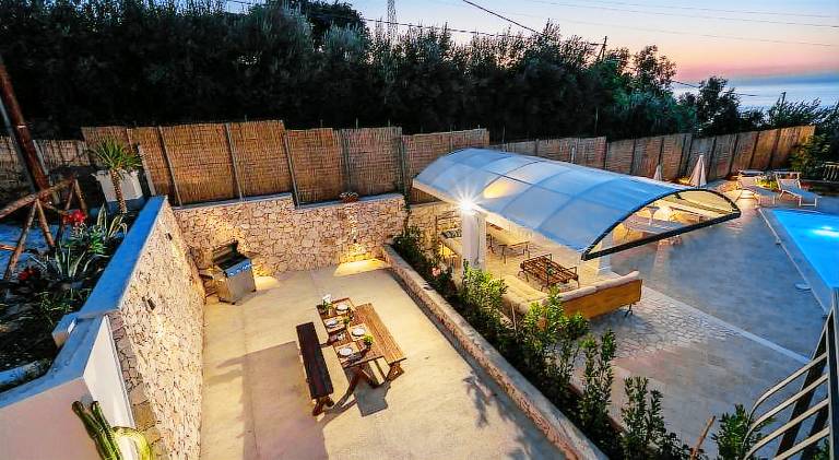 Beautiful vacation home with pool, terrace & barbecue | Pets are welcome — photo 4