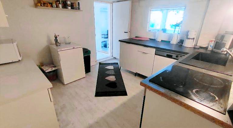 Holiday apartment with pool — photo 4