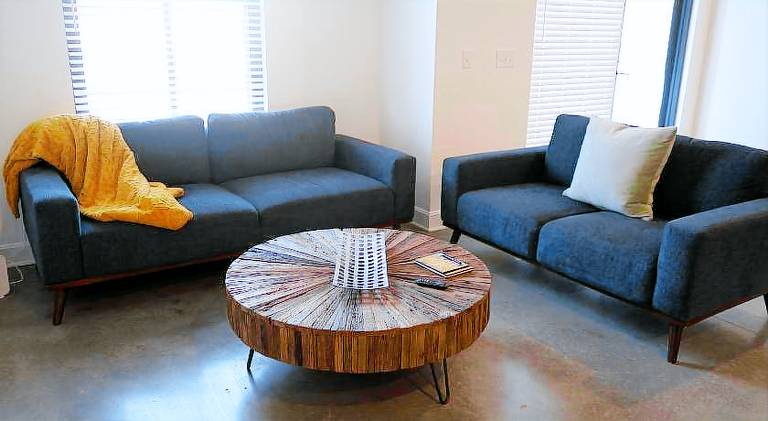 Nice vacation home | Dogs allowed in Lawrence, KS