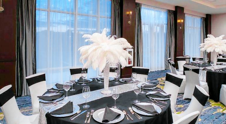 Holiday Inn & Suites Farmington Hills - Detroit NW, an IHG Hotel By IHG — photo 3