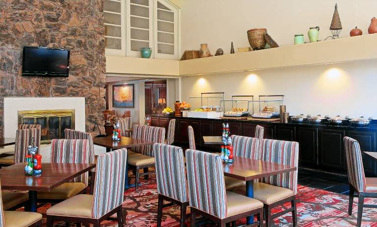 Embassy Suites by Hilton Flagstaff — photo 3