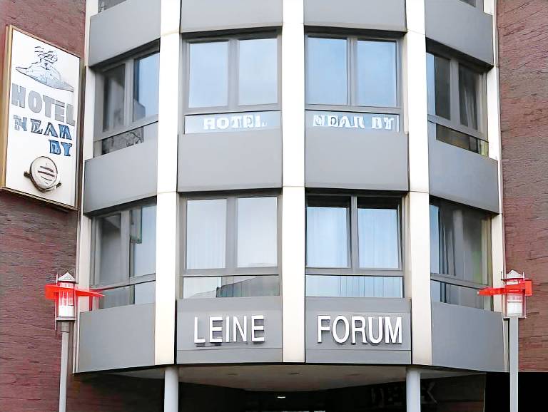 Hotel NEAR BY in Laatzen