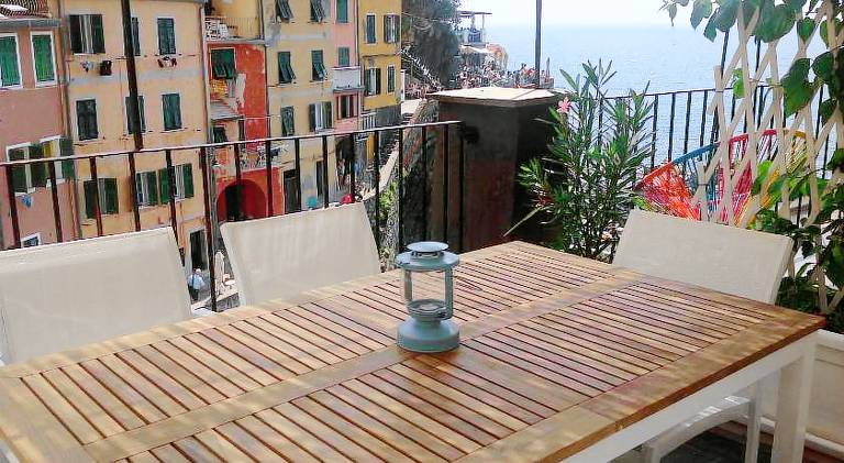 Apartment with patio — photo 4