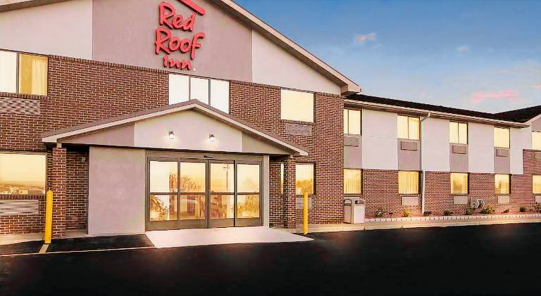 Red Roof Inn Greensburg — photo 5