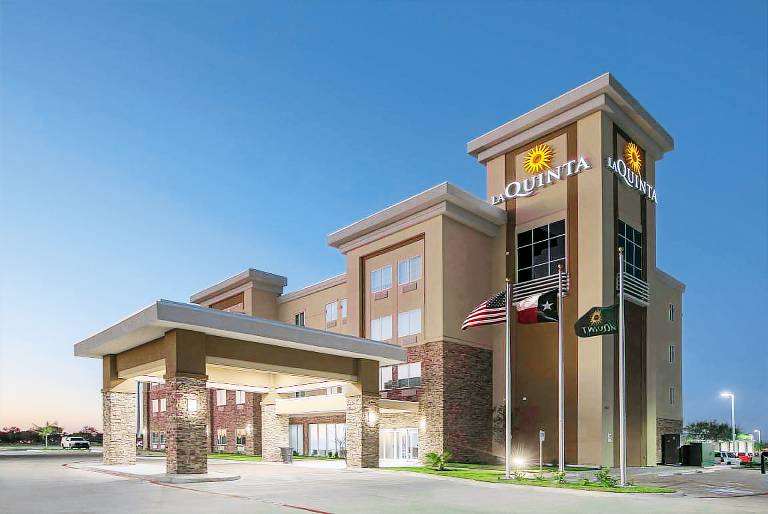 La Quinta Inn & Suites by Wyndham Kingsville in Kingsville, TX