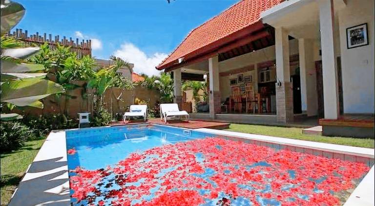 Villa with pool in Canggu