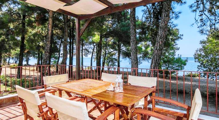 Vacation home with garden, terrace & grill in Thasos