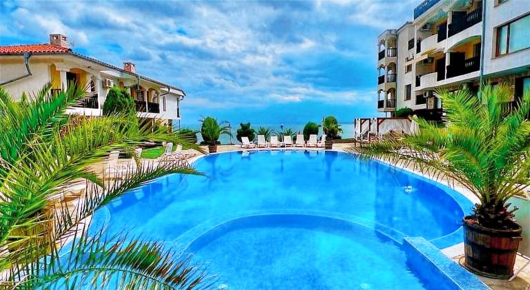 Beautiful apartment with pool | Close to the beach | Dogs allowed in Sveti Vlas