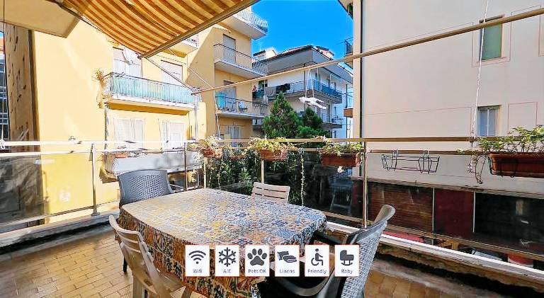 Rental apartment with 1 room for 4 persons in Loano