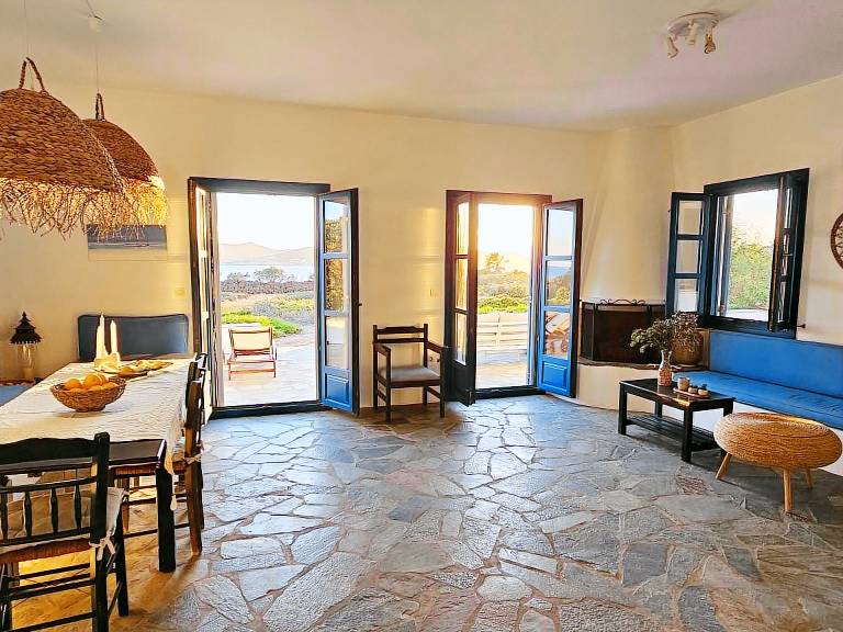 Fully equipped house with BBQ, yard & terrace | Mountain view | Dogs allowed — photo 3