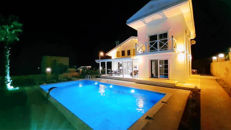 Villa Yenibağarası Mahallesi