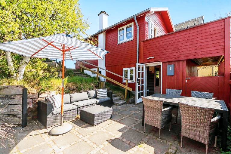 Vacation home with BBQ & terrace | Sea view | Dogs allowed — photo 2
