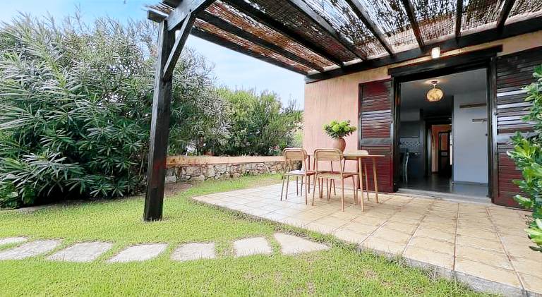 Villa with terrace & yard | Beach nearby | Pet-friendly in Bonifacio