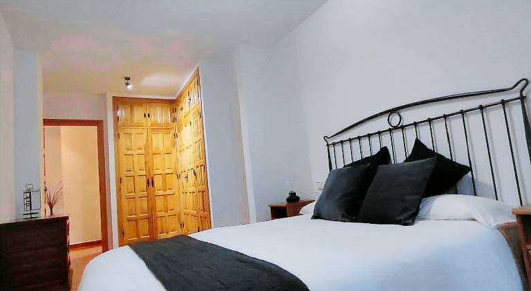 Rental apartment with 1 room for 3 persons in Cuenca