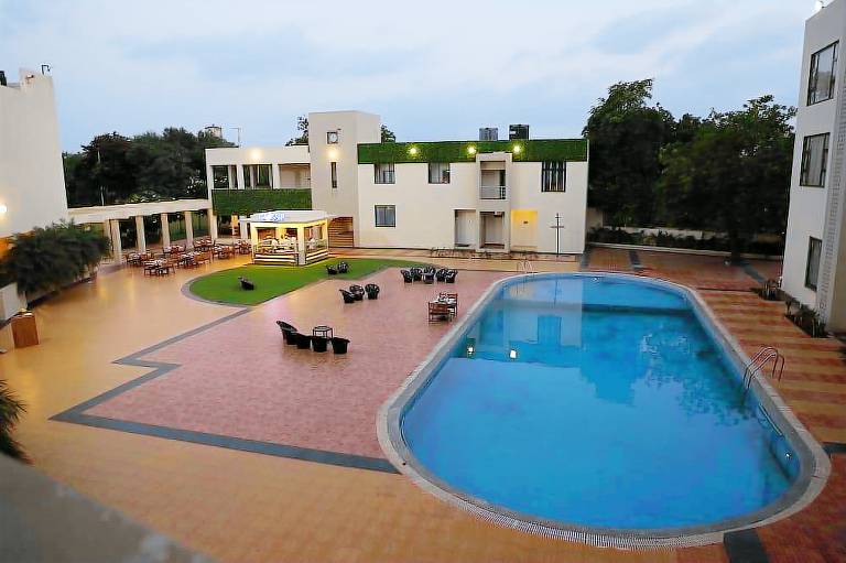 Neel s City Resort
