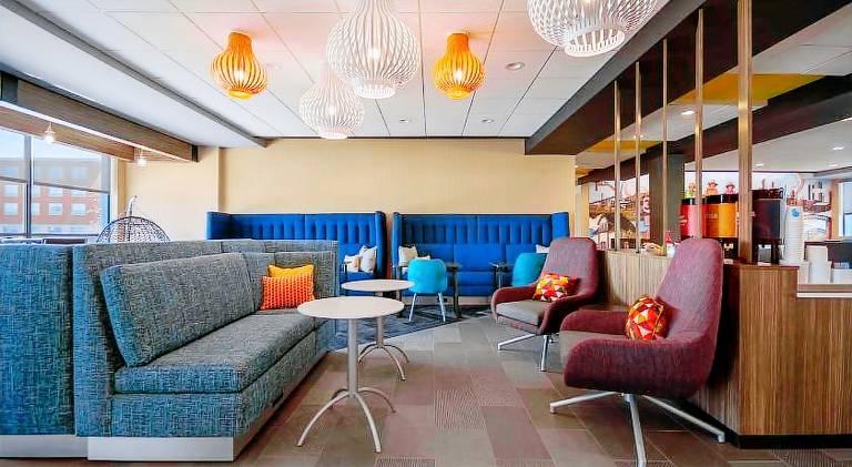 Tru by Hilton Merrillville — photo 4