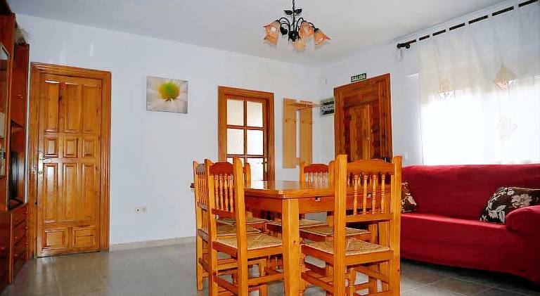 House with 5 rooms for 9 persons — photo 4