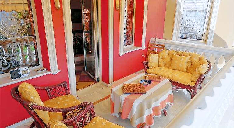 Fully equipped villa with barbeque, garden & patio | Perfect for remote work | Pet-friendly — photo 5