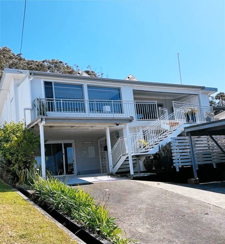 House  Hyams Beach