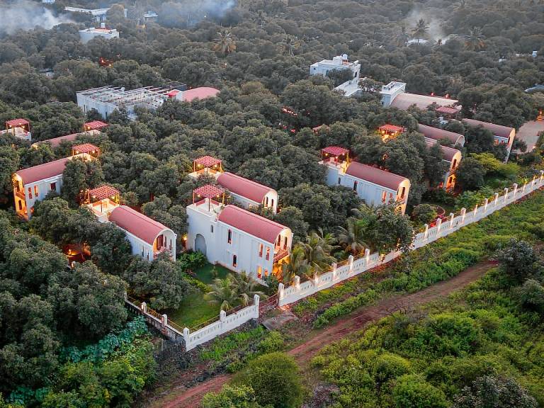 Le Casa Lion Resort - A Premium Resort In Sasan Gir in Mendarda