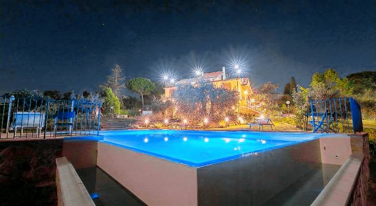 Rental apartment with barbecue, pool & garden — photo 2
