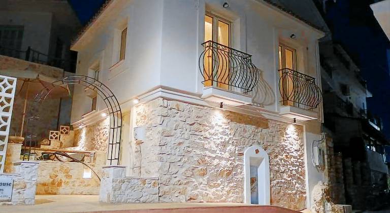 House with terrace — photo 5