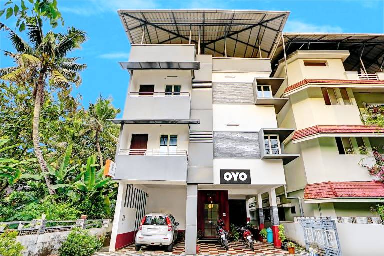 Hotel O Palarivattom Metro Station Formerly South Gate