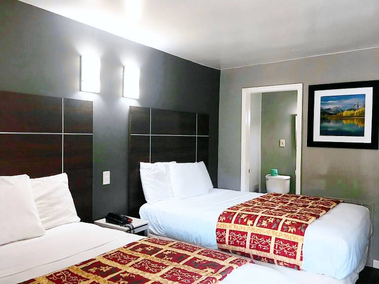 Red Carpet Inn Norristown PA — photo 5
