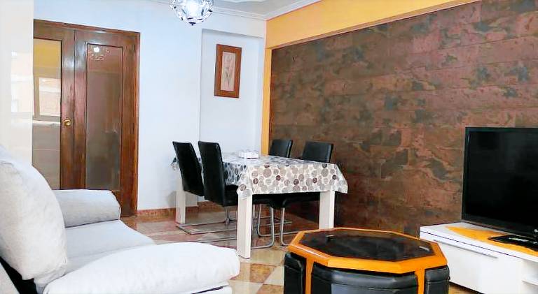 Rental apartment with 3 rooms for 6 persons — photo 2