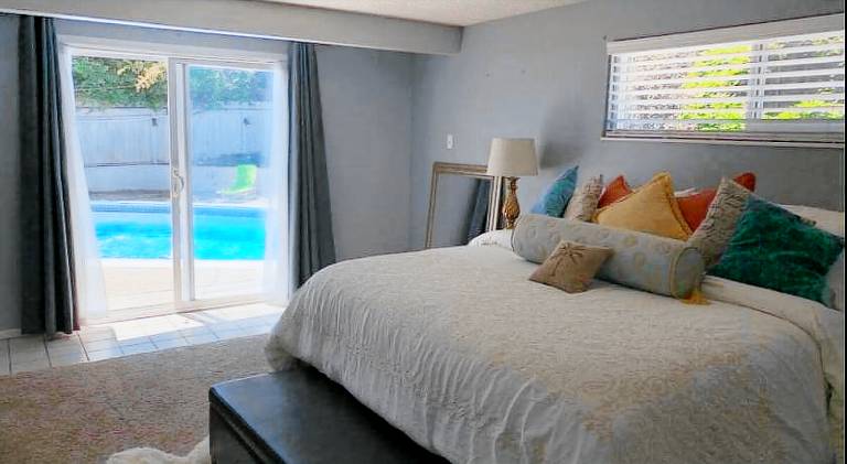Midtown Old Southwest Home With Pool! — photo 2