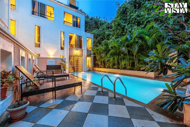 Villa with pool & garden — photo 3
