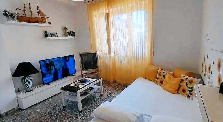 Rental apartment with 1 room for 5 persons — photo 2