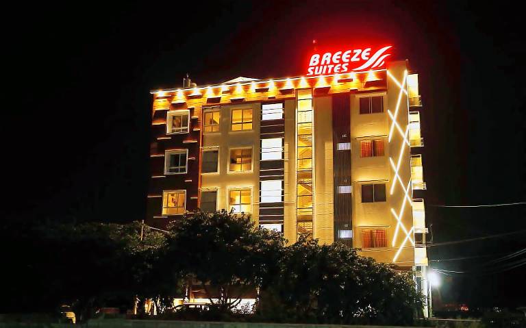 D BREEZE SUITES