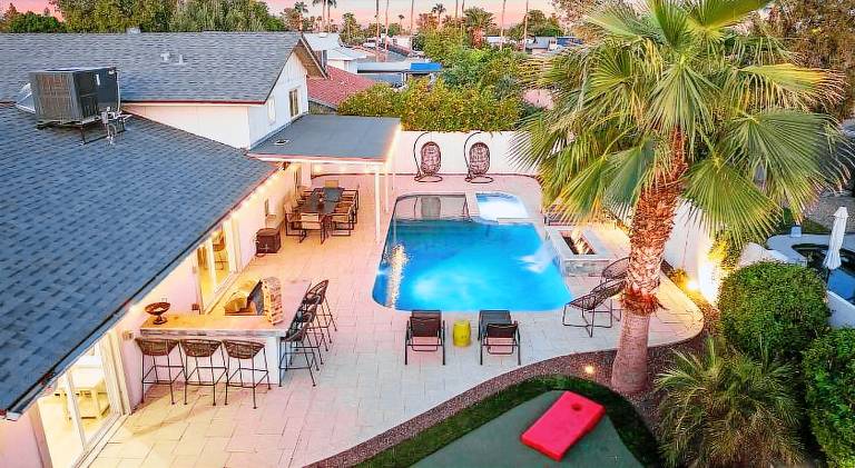 219 m&sup2; Ferienhaus