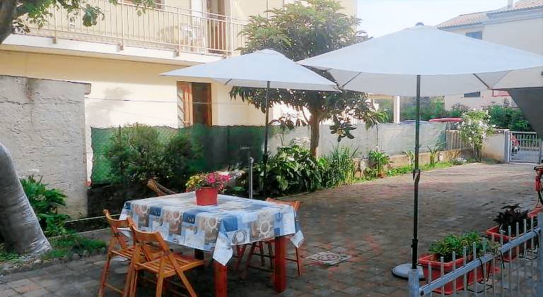 Rental apartment with 2 rooms for 4 persons in Cecina