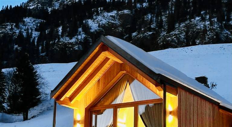 Wonderful serviced apartment with hot tub, terrace & sauna | Ski nearby | Pets allowed — photo 4