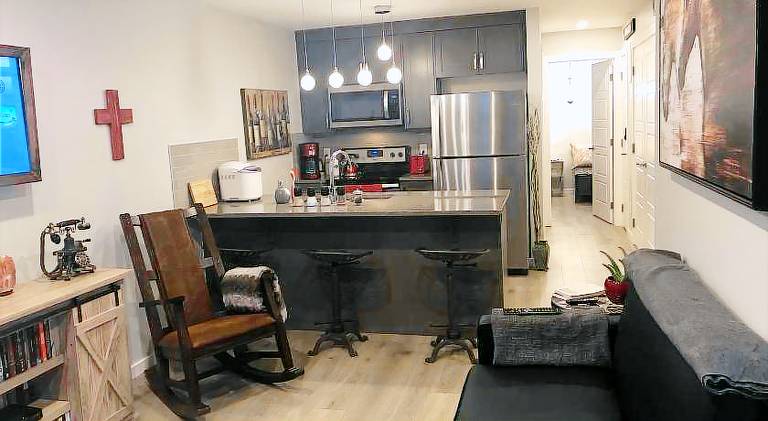 Apartment with 1 room for 3 persons in Calgary, AB
