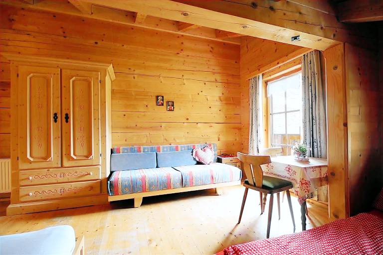 Holiday apartment with patio — photo 4