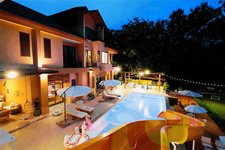 Beautiful apartment with grill, garden & pool | Perfect for remote work | Pets allowed — photo 2